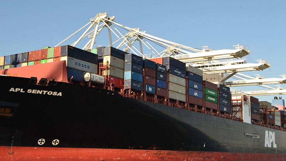Container Ship at the Port of Oakland, Image from Wikipedia by Minette Lontsie