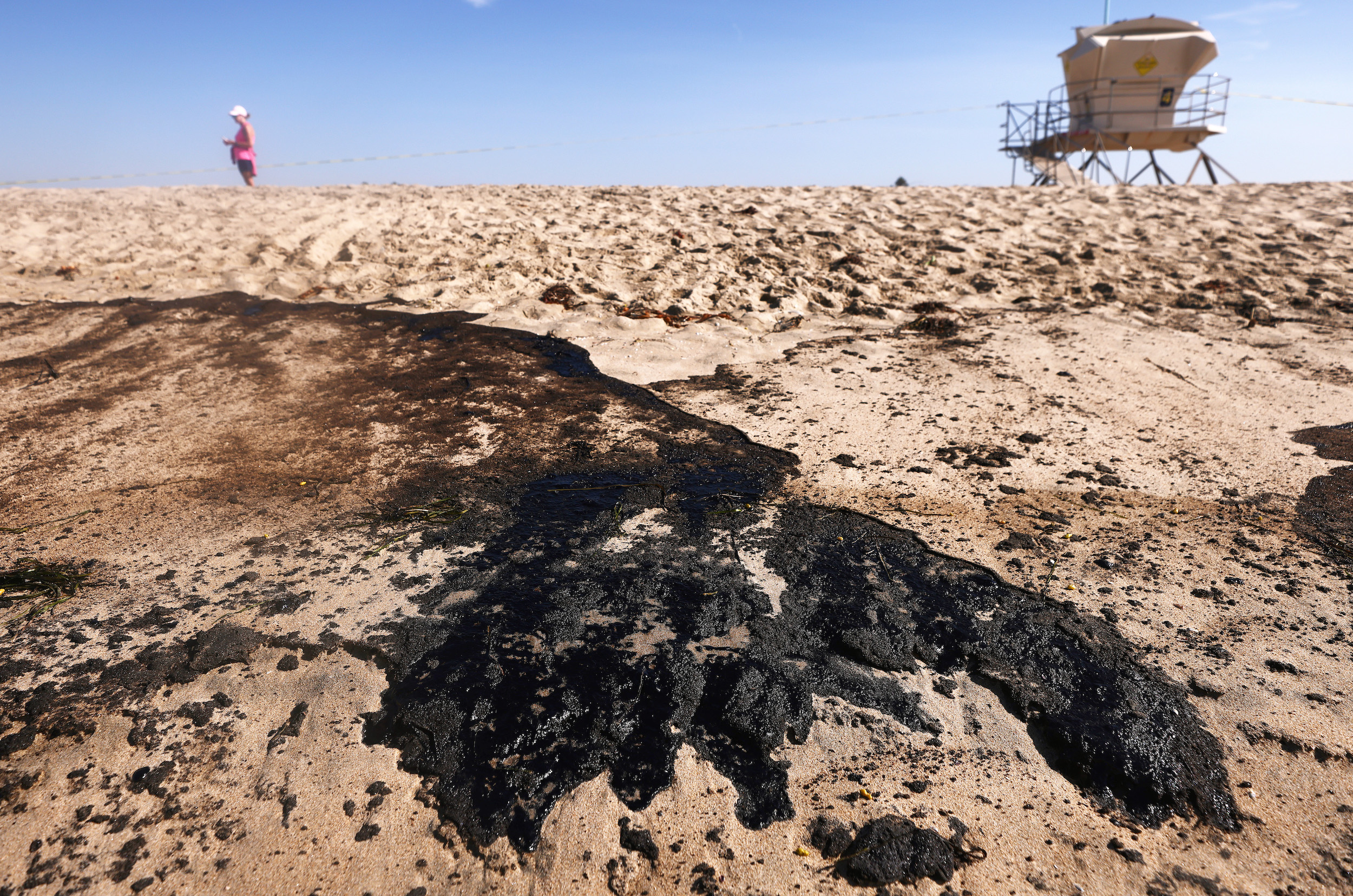 Major Oil Spill Fouls Southern California Beaches