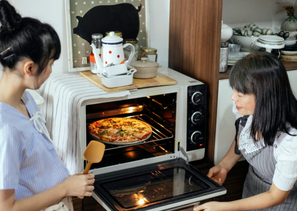 Toaster oven electric appliance